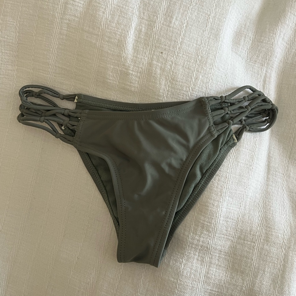DAMSEL cheeky bikini bottoms